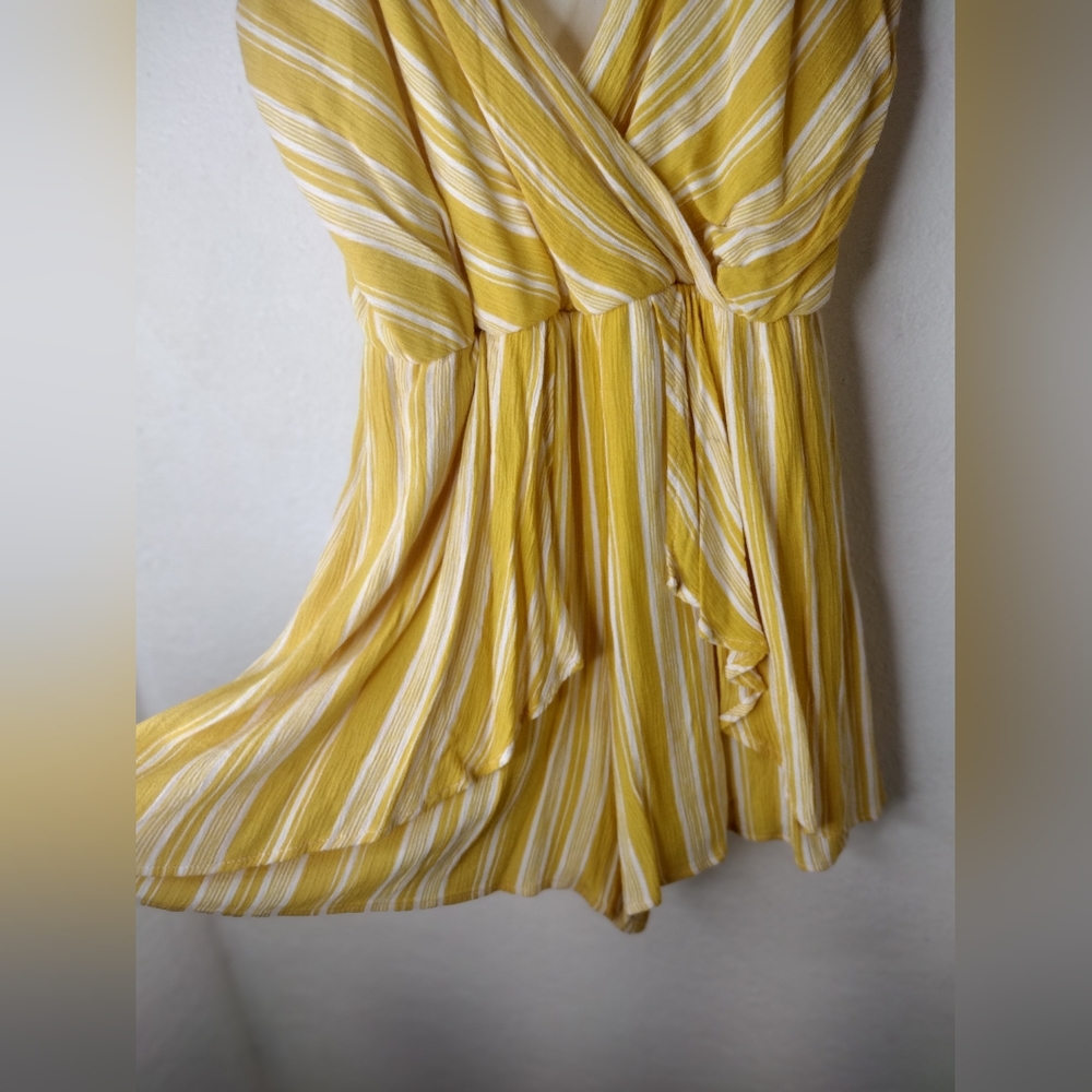 Women's yellow and white striped romper - Picture 3 of 5